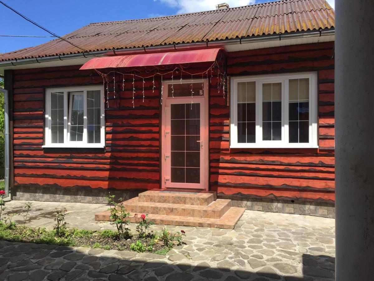 Котетж У Вілла Діола Kosiv Exterior foto