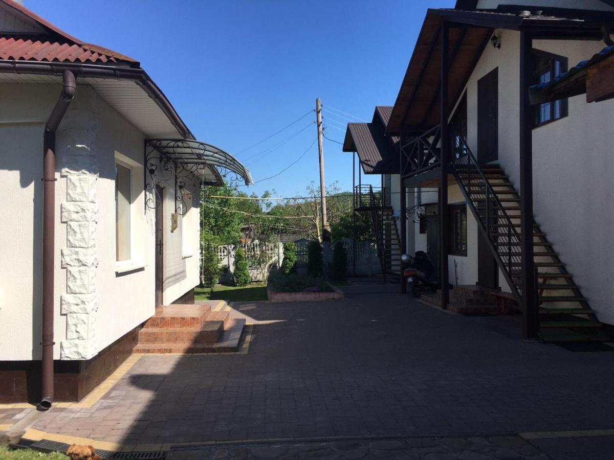 Котетж У Вілла Діола Kosiv Exterior foto